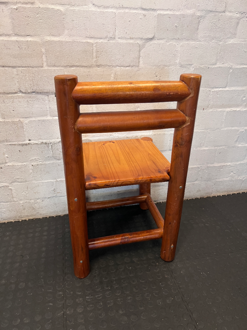Rustic Wooden Cabin-Style Chair - Good Condition - 2ndhandwarehouse.com