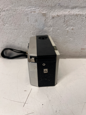 Vintage Kodak Instamatic 104 Camera with Case - Untested - 2ndhandwarehouse.com