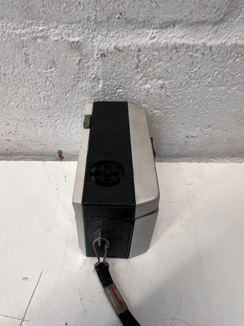 Vintage Kodak Instamatic 104 Camera with Case - Untested - 2ndhandwarehouse.com