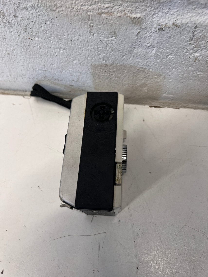 Vintage Kodak Instamatic 104 Camera with Case - Untested - 2ndhandwarehouse.com
