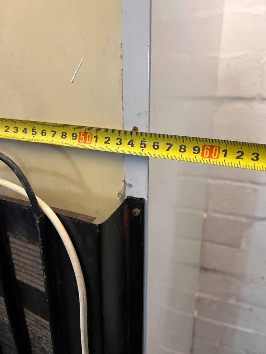 Fridge Freezer - Visible Rust & Interior Door Crack - 2ndhandwarehouse.com