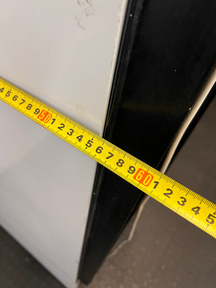 Fridge Freezer - Visible Rust & Interior Door Crack - 2ndhandwarehouse.com