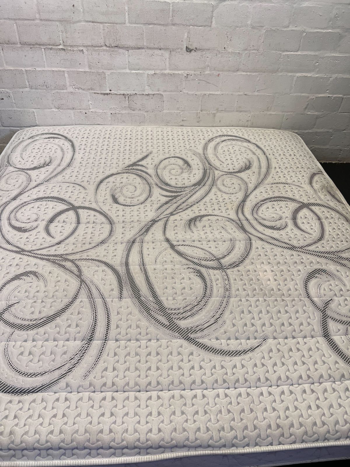 Stylish Homechoice Mattress - King Size Comfort 185 by 190 - 2ndhandwarehouse.com