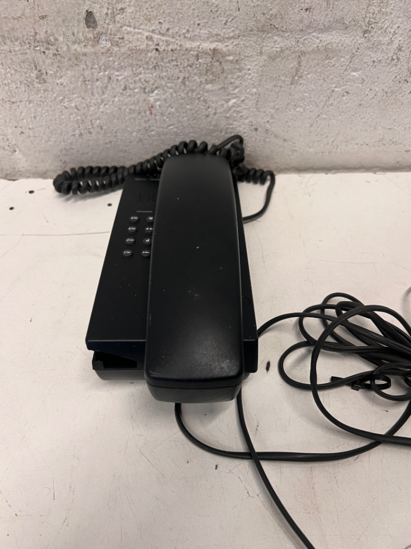 Tenovis Landline Telephone - Fair Condition, Damaged - 2ndhandwarehouse.com