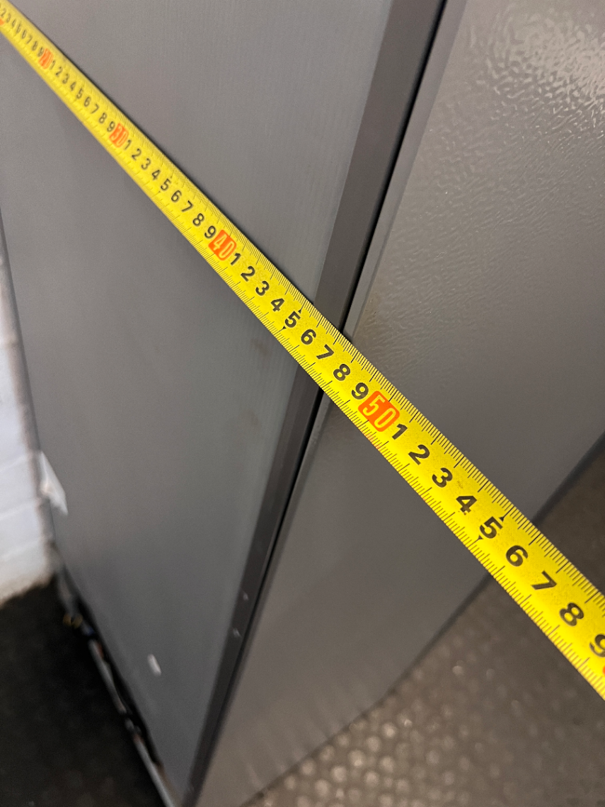 Hisense Silver Top-Freezer Fridge - Minor Scuffs & Stickers on Door - 2ndhandwarehouse.com