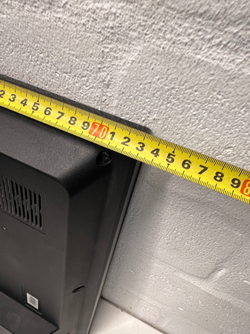 32-Inch Hisense TV — No Remote or Legs, Cannot Adjust Volume - 2ndhandwarehouse.com