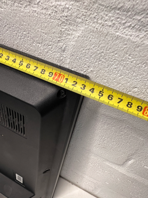 32-Inch Hisense TV — No Remote or Legs, Cannot Adjust Volume - 2ndhandwarehouse.com