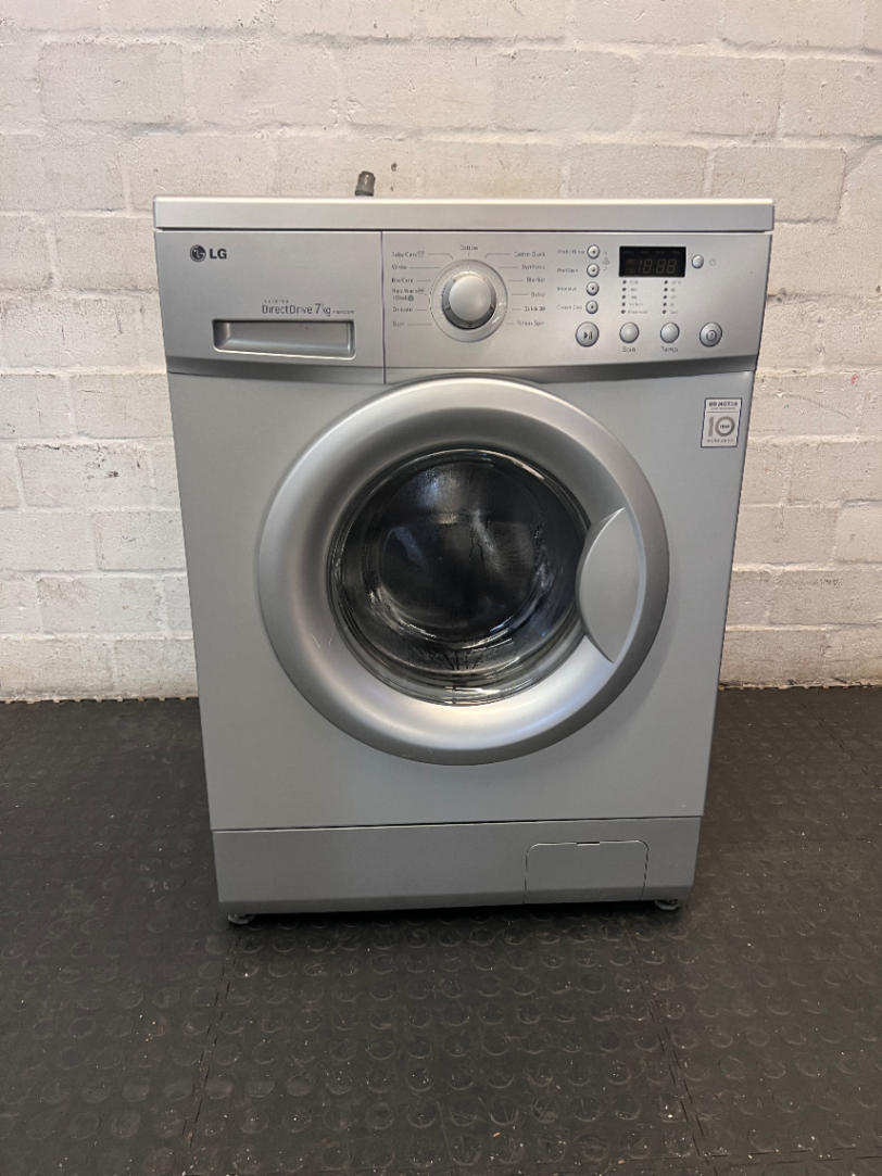 LG 7kg Front Loader Washing Machine in Silver — Good Working Order with Minor Scratches - 2ndhandwarehouse.com