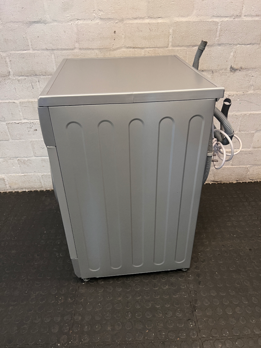 LG 7kg Front Loader Washing Machine in Silver — Good Working Order with Minor Scratches - 2ndhandwarehouse.com
