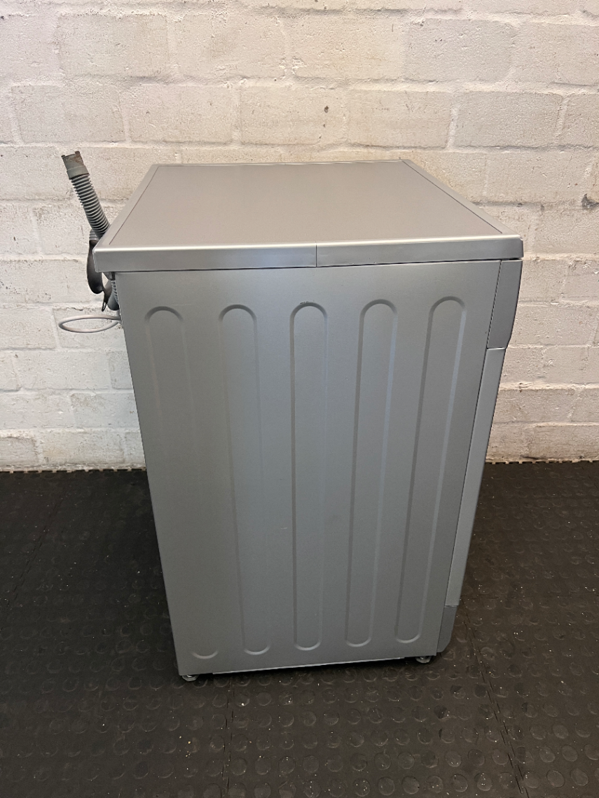 LG 7kg Front Loader Washing Machine in Silver — Good Working Order with Minor Scratches - 2ndhandwarehouse.com