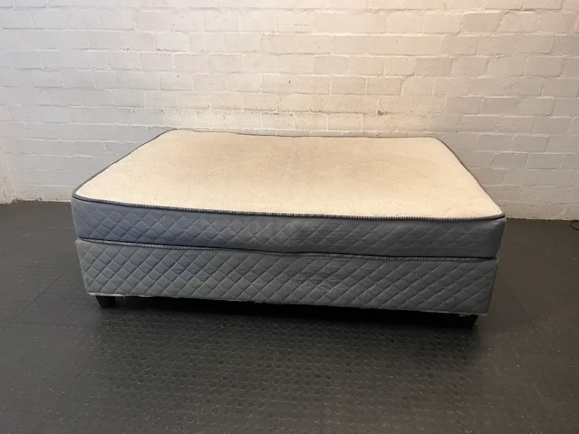 Truform Double Bed Base Set in Grey — Normal Wear on Mattress T - 2ndhandwarehouse.com