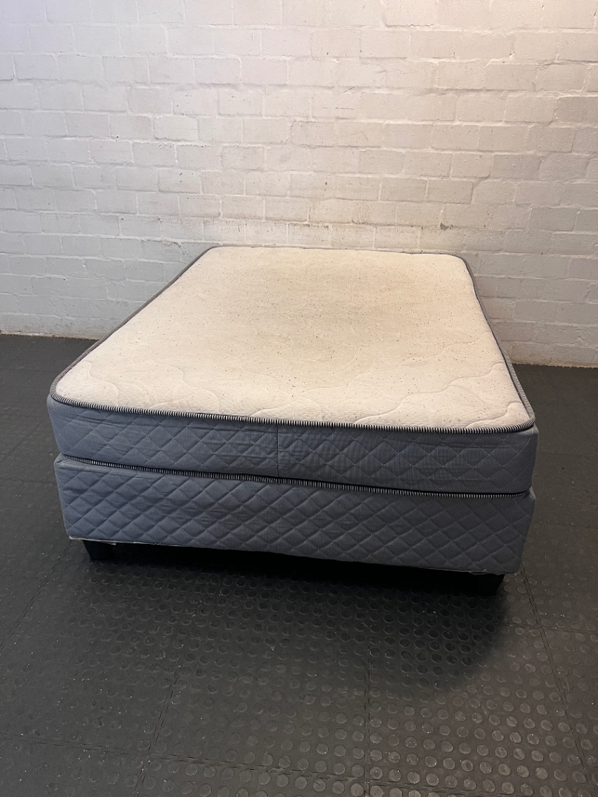 Truform Double Bed Base Set in Grey — Normal Wear on Mattress T - 2ndhandwarehouse.com