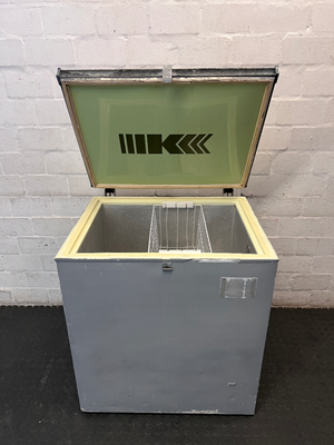 Grey Compact Chest Freezer — Working with Heavy Exterior W - 2ndhandwarehouse.com