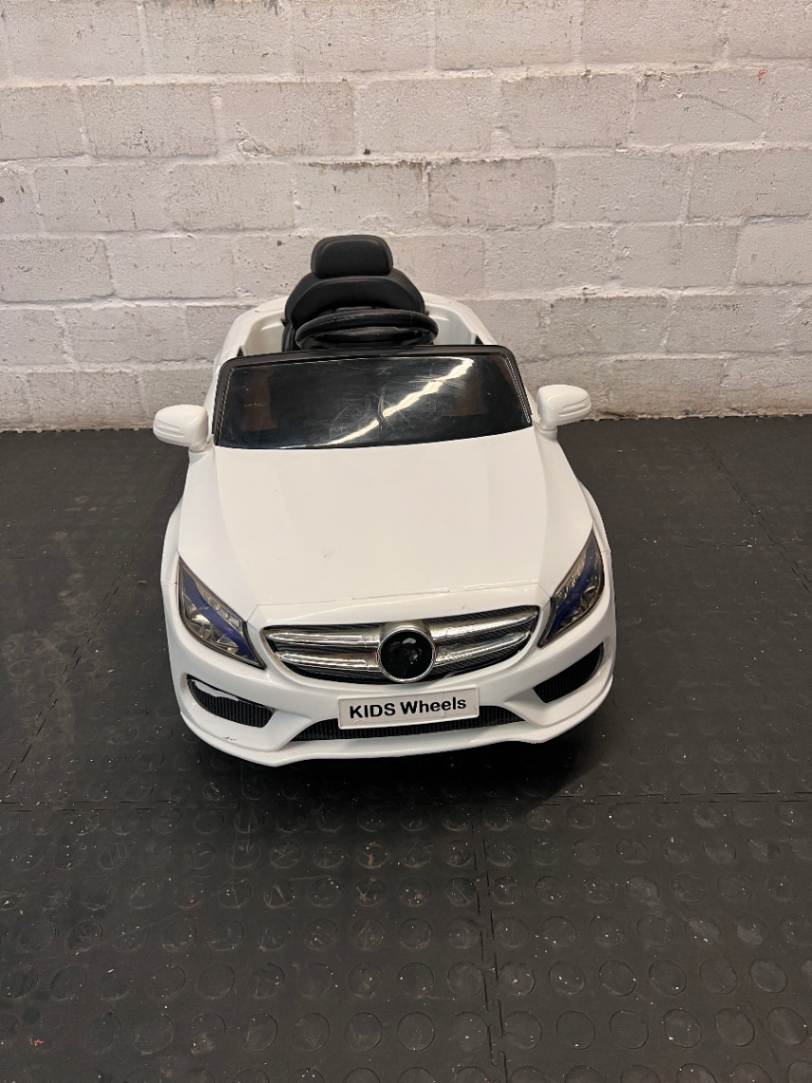 White Kiddies Electric Ride-On Car with Charger — Good Working Order - 2ndhandwarehouse.com