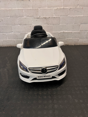 White Kiddies Electric Ride-On Car with Charger — Good Working Order - 2ndhandwarehouse.com