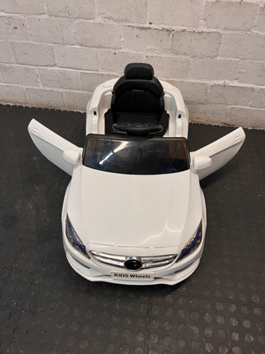 White Kiddies Electric Ride-On Car with Charger — Good Working Order - 2ndhandwarehouse.com