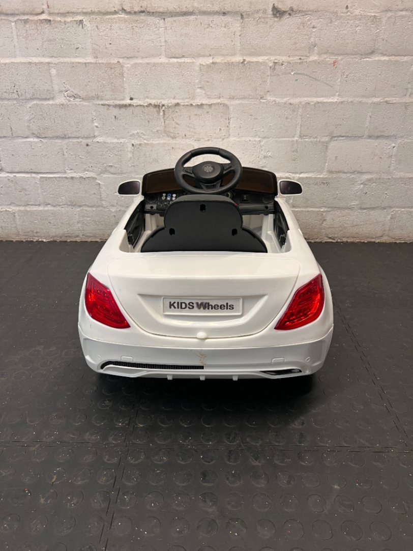 White Kiddies Electric Ride-On Car with Charger — Good Working Order - 2ndhandwarehouse.com