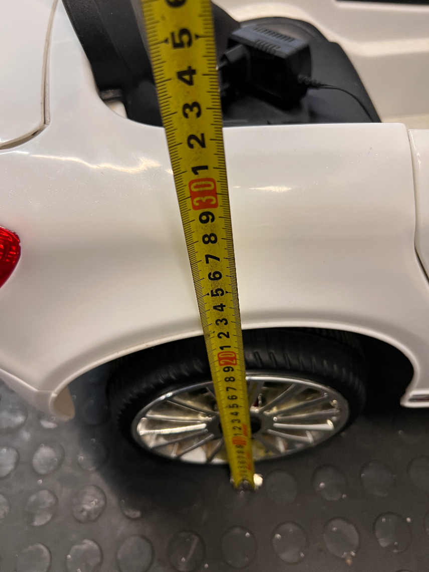 White Kiddies Electric Ride-On Car with Charger — Good Working Order - 2ndhandwarehouse.com