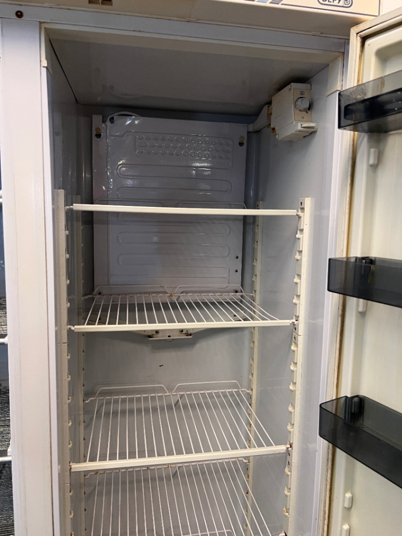 Defy White Side-by-Side Double Door Fridge — Working Condition with Non-Operational Interior L - 2ndhandwarehouse.com