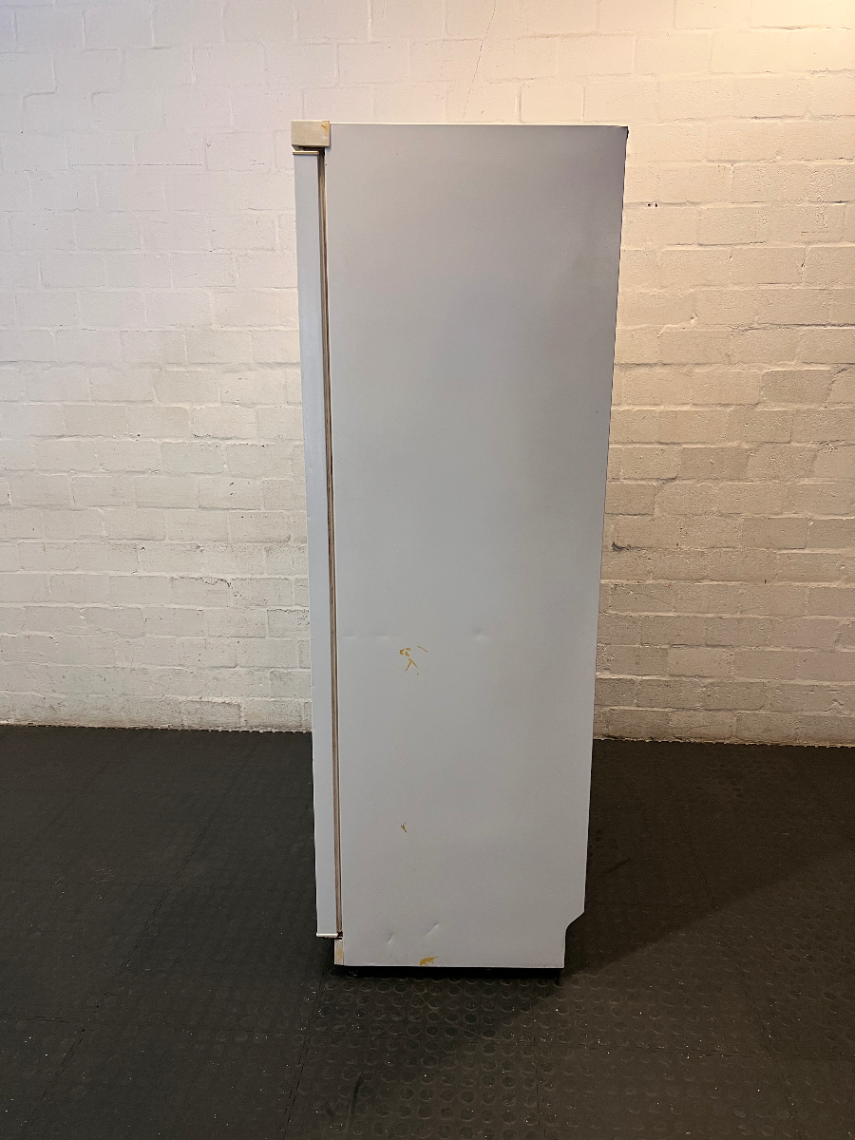 Defy White Side-by-Side Double Door Fridge — Working Condition with Non-Operational Interior L - 2ndhandwarehouse.com