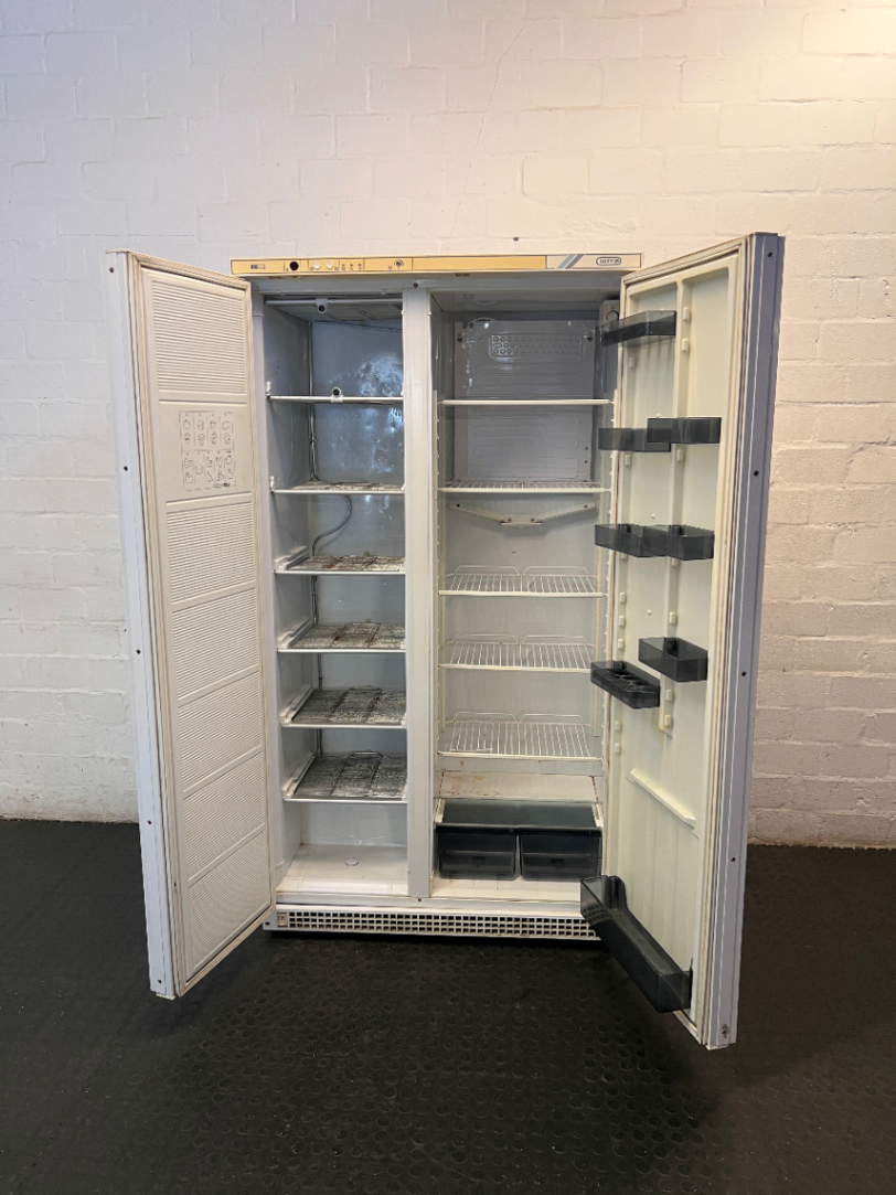 Defy White Side-by-Side Double Door Fridge — Working Condition with Non-Operational Interior L - 2ndhandwarehouse.com