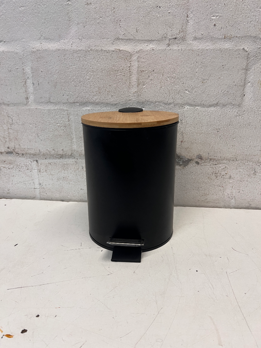 Matte Black Pedal Bin with Bamboo Lid — Good C - 2ndhandwarehouse.com