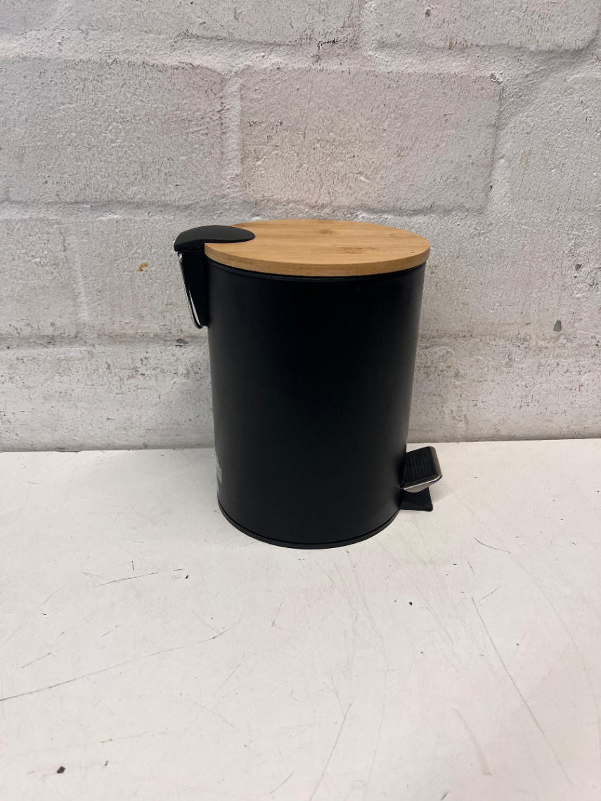 Matte Black Pedal Bin with Bamboo Lid — Good C - 2ndhandwarehouse.com
