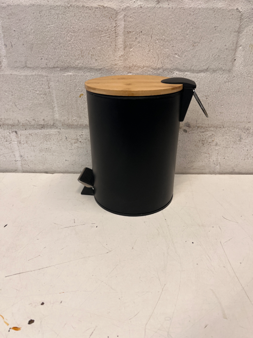 Matte Black Pedal Bin with Bamboo Lid — Good C - 2ndhandwarehouse.com