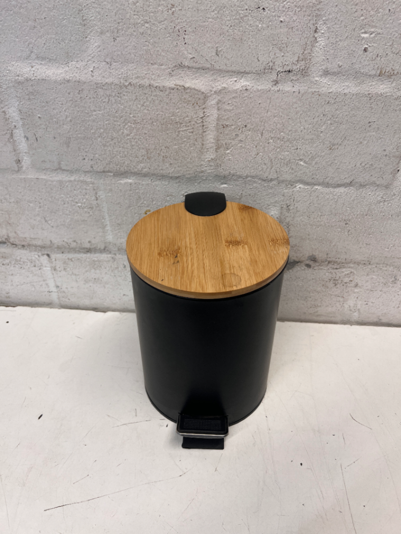 Matte Black Pedal Bin with Bamboo Lid — Good C - 2ndhandwarehouse.com