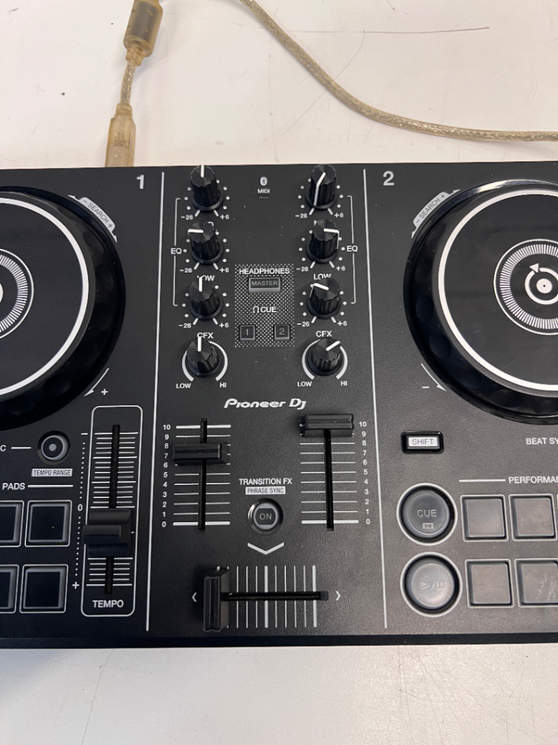 Pioneer DDJ-200 Smart DJ Controller — Good Working O