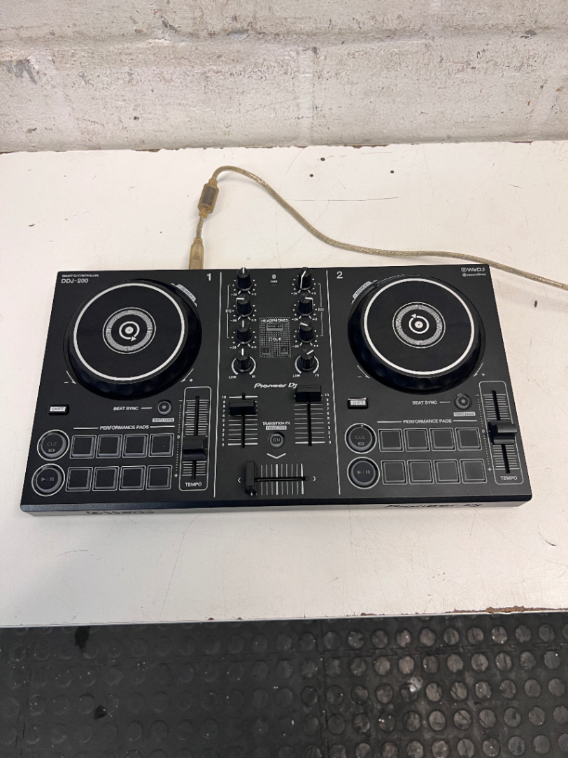 Pioneer DDJ-200 Smart DJ Controller — Good Working O - 2ndhandwarehouse.com
