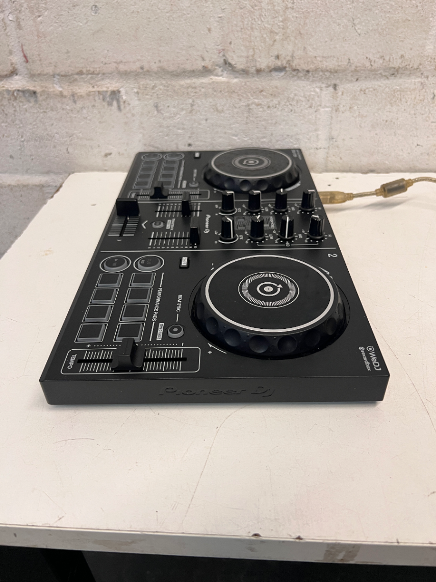 Pioneer DDJ-200 Smart DJ Controller — Good Working O - 2ndhandwarehouse.com