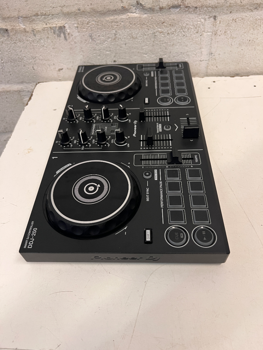 Pioneer DDJ-200 Smart DJ Controller — Good Working O - 2ndhandwarehouse.com