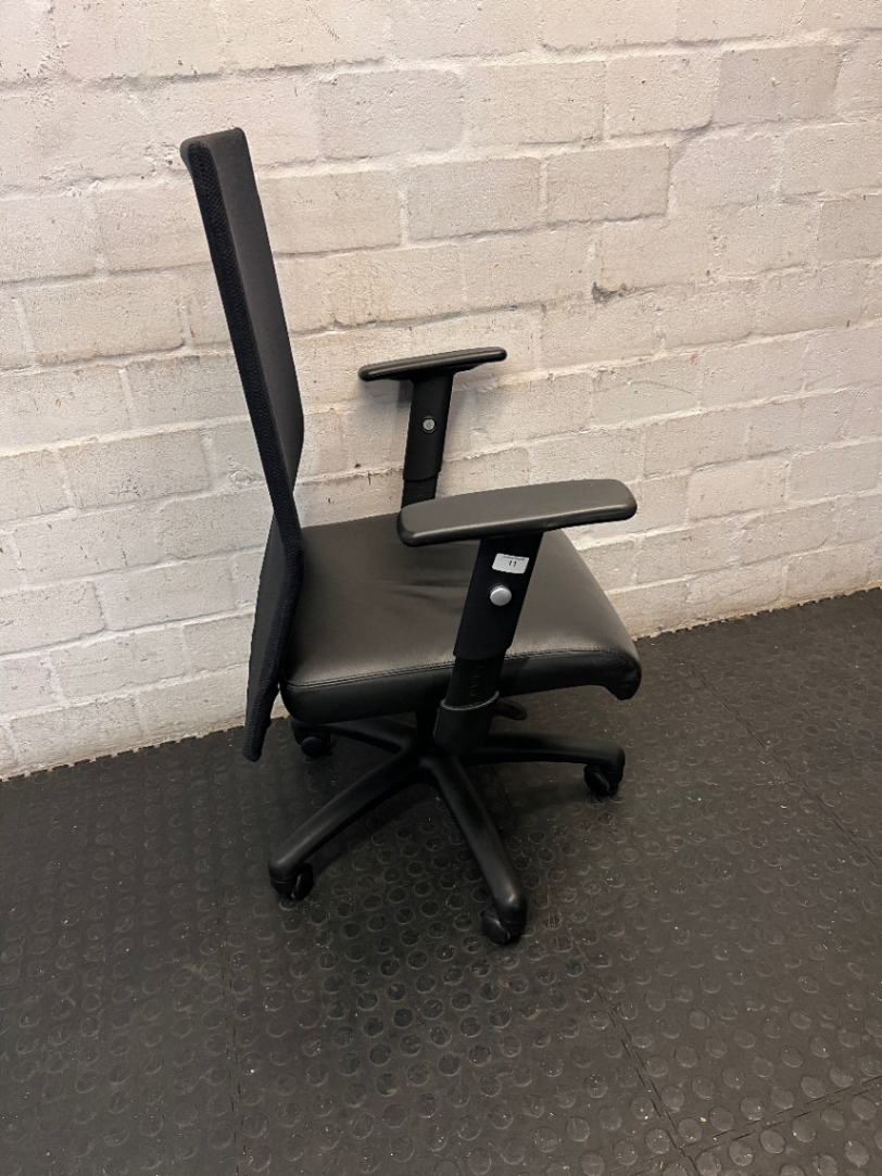 Black Mesh High-Back Swivel Office Chair — Fair Condition with Visible W - 2ndhandwarehouse.com