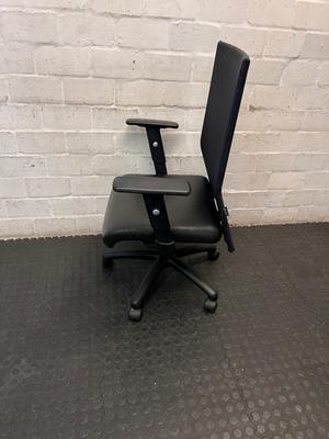 Black Mesh High-Back Swivel Office Chair — Fair Condition with Visible W - 2ndhandwarehouse.com