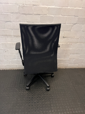 Black Mesh High-Back Swivel Office Chair — Fair Condition with Visible W - 2ndhandwarehouse.com