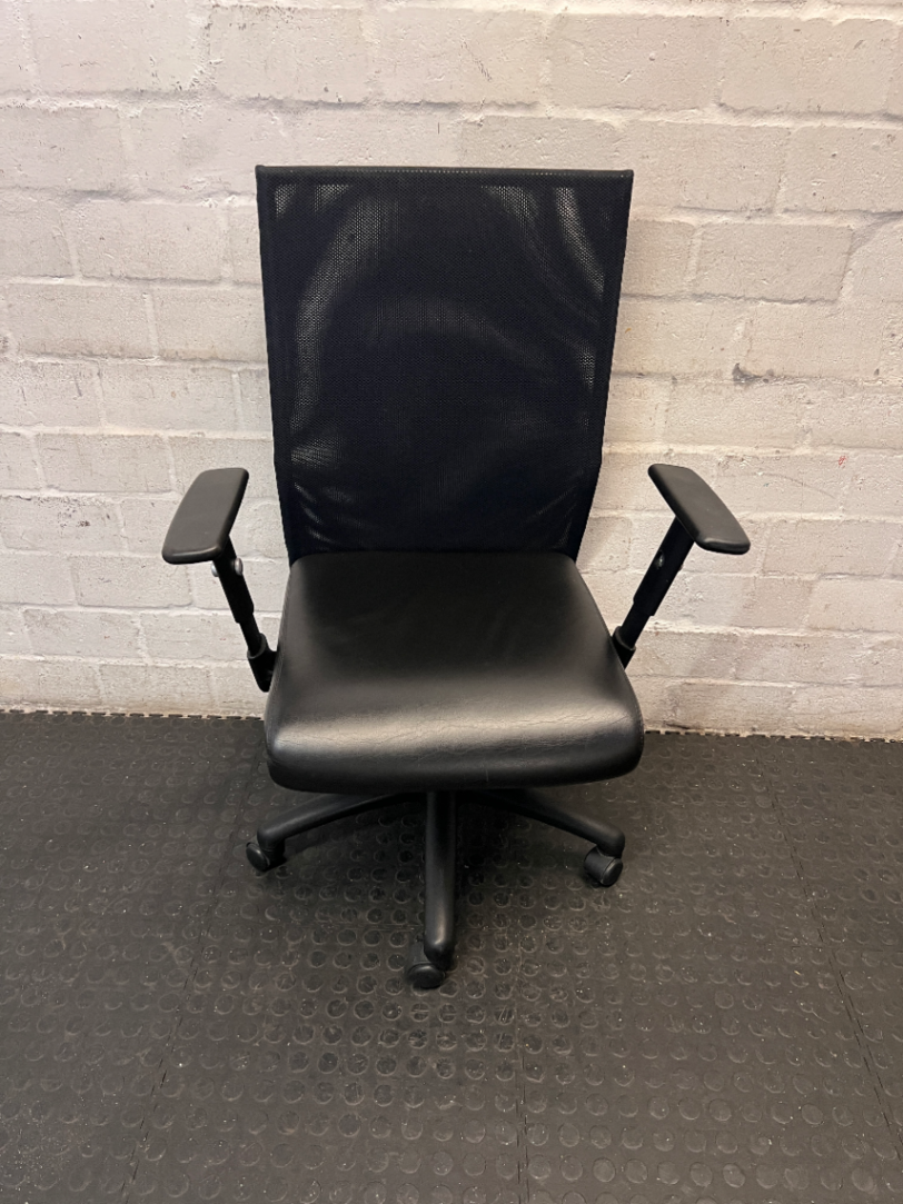 Black Mesh High-Back Swivel Office Chair — Fair Condition with Visible W - 2ndhandwarehouse.com