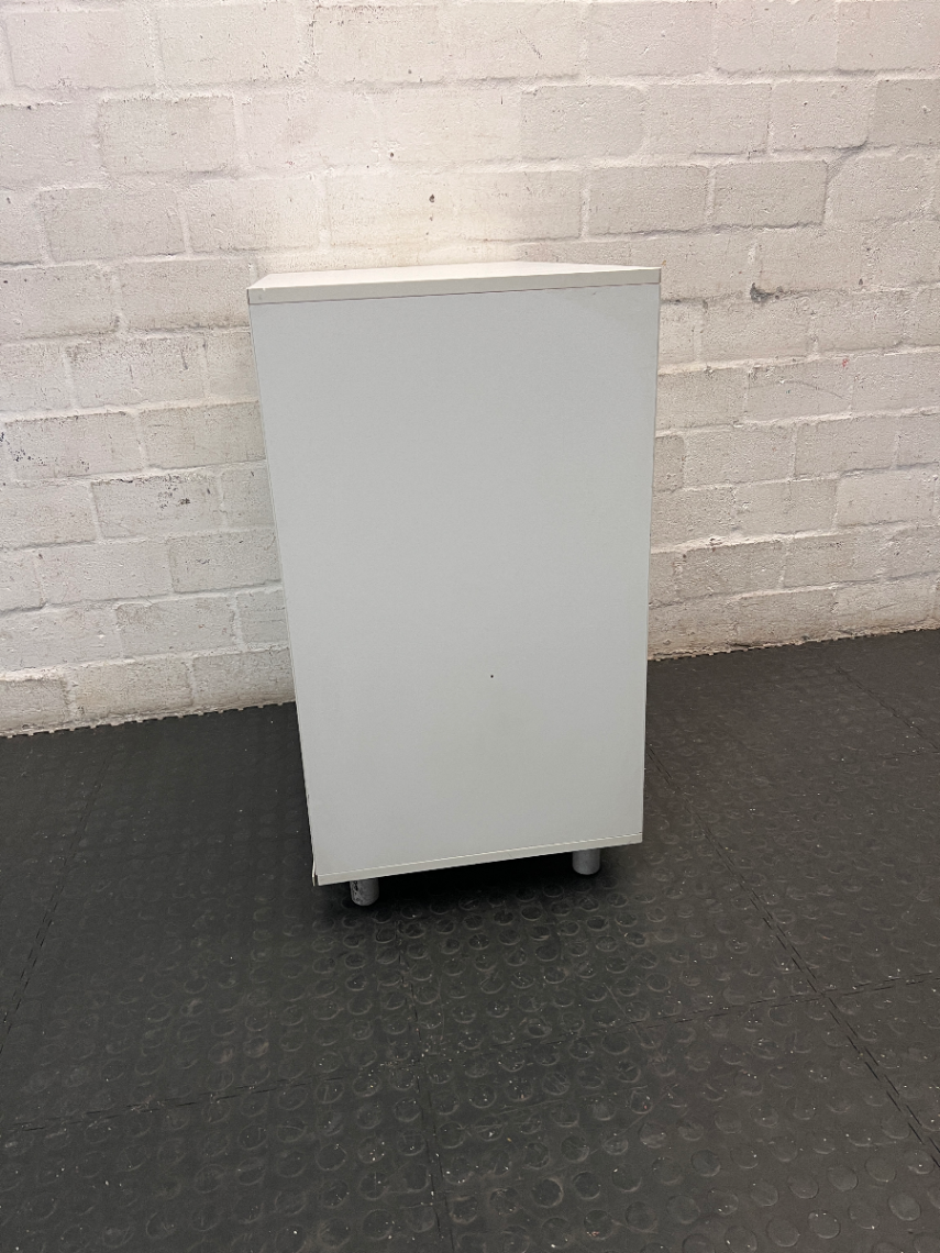 White 4-Compartment Storage Cube Unit on Legs