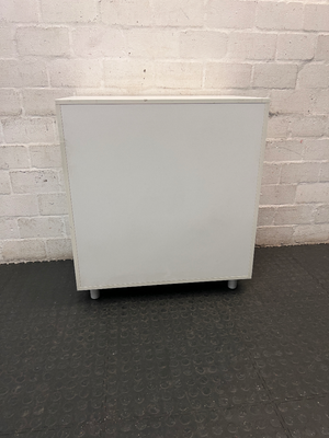 White 4-Compartment Storage Cube Unit on Legs