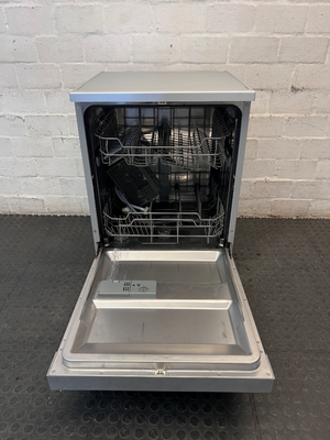 Russell Hobbs Silver Freestanding Dishwasher — Non-Functional with Rust on Front Panel