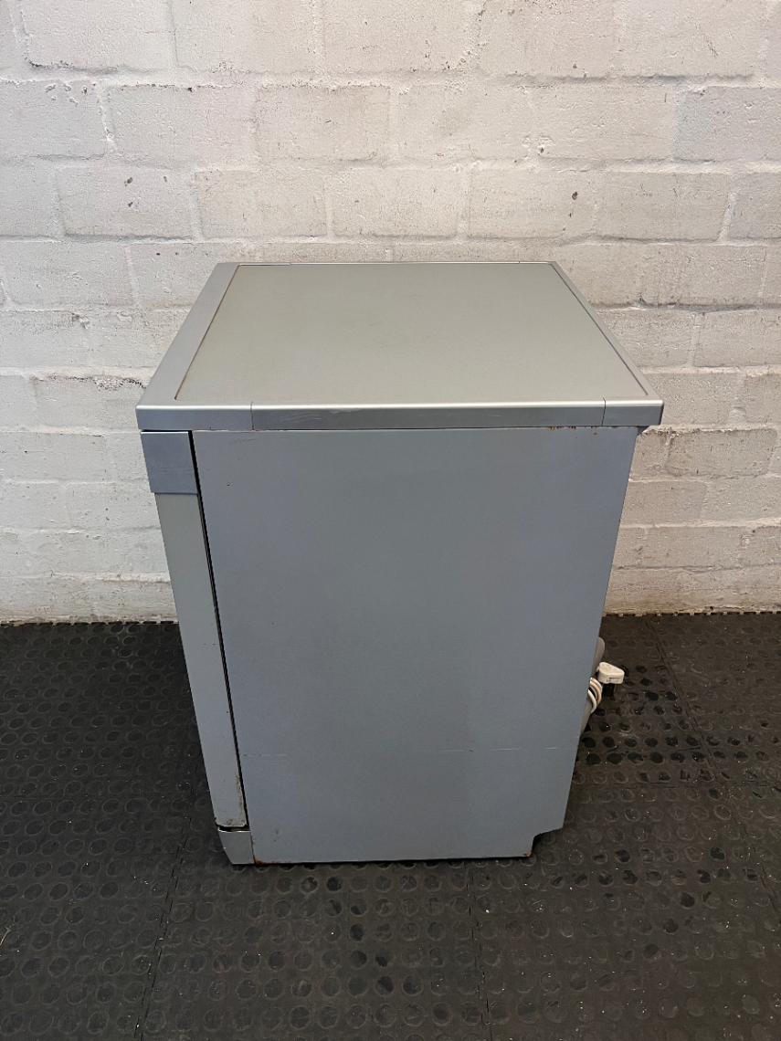 Russell Hobbs Silver Freestanding Dishwasher — Non-Functional with Rust on Front Panel