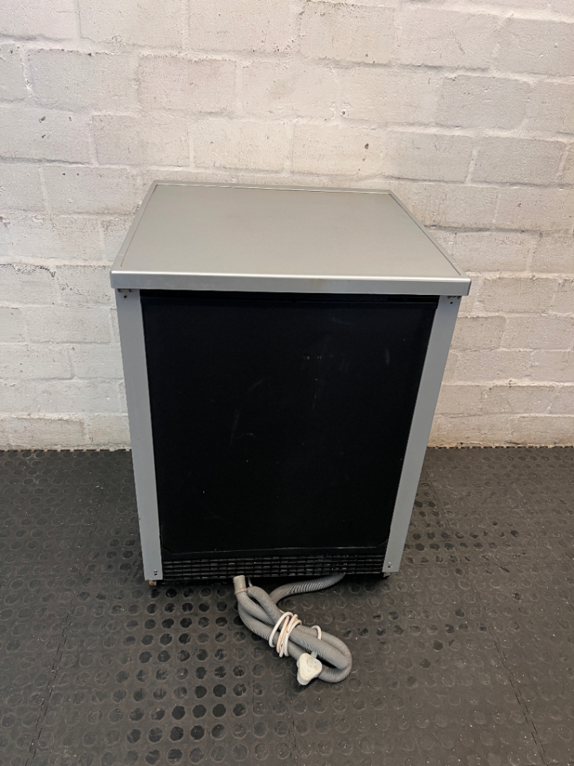 Russell Hobbs Silver Freestanding Dishwasher — Non-Functional with Rust on Front Panel