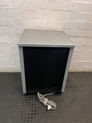 Russell Hobbs Silver Freestanding Dishwasher — Non-Functional with Rust on Front Panel