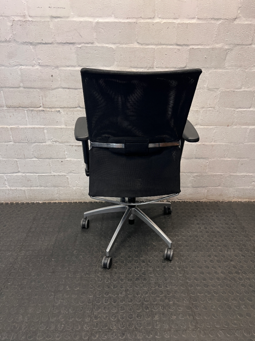 Black Mesh Back Swivel Office Chair with Metal Base