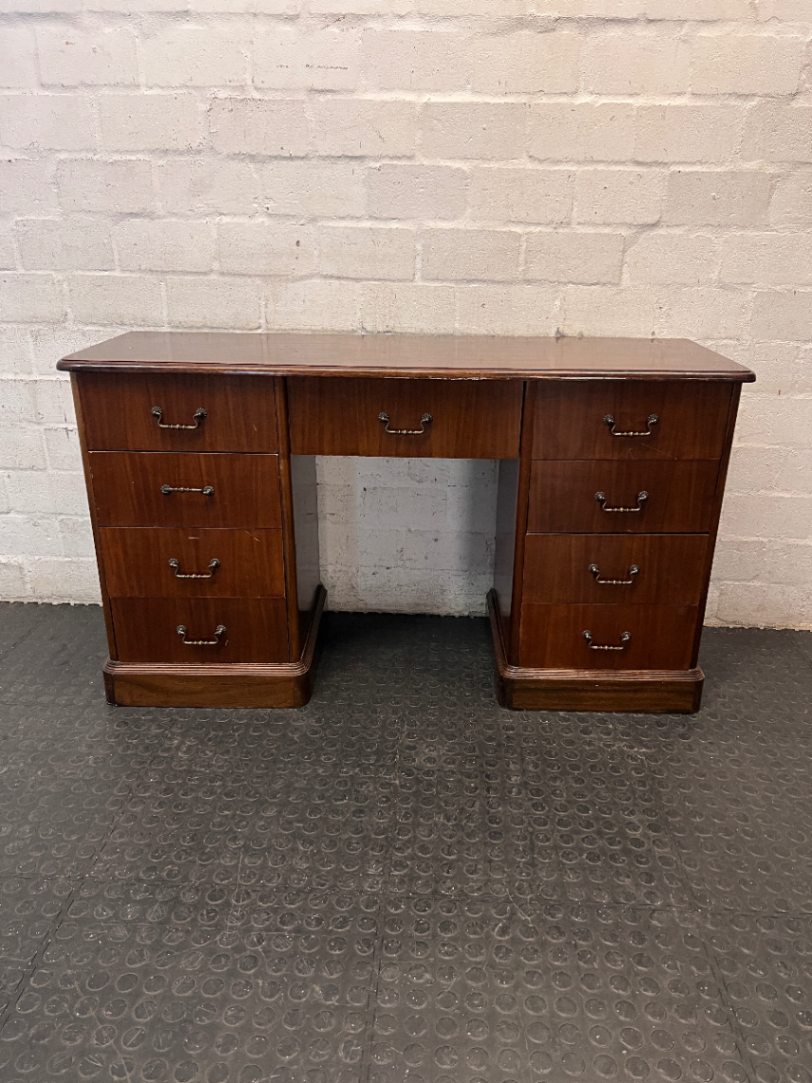 Vintage-Style 7-Drawer Wooden Dressing Table