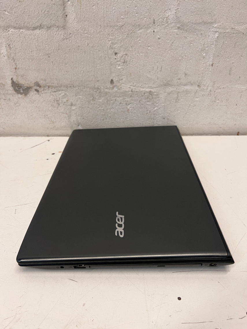 Acer Aspire E 15 Laptop in Matte Black — Good Working Order with  Keyboard