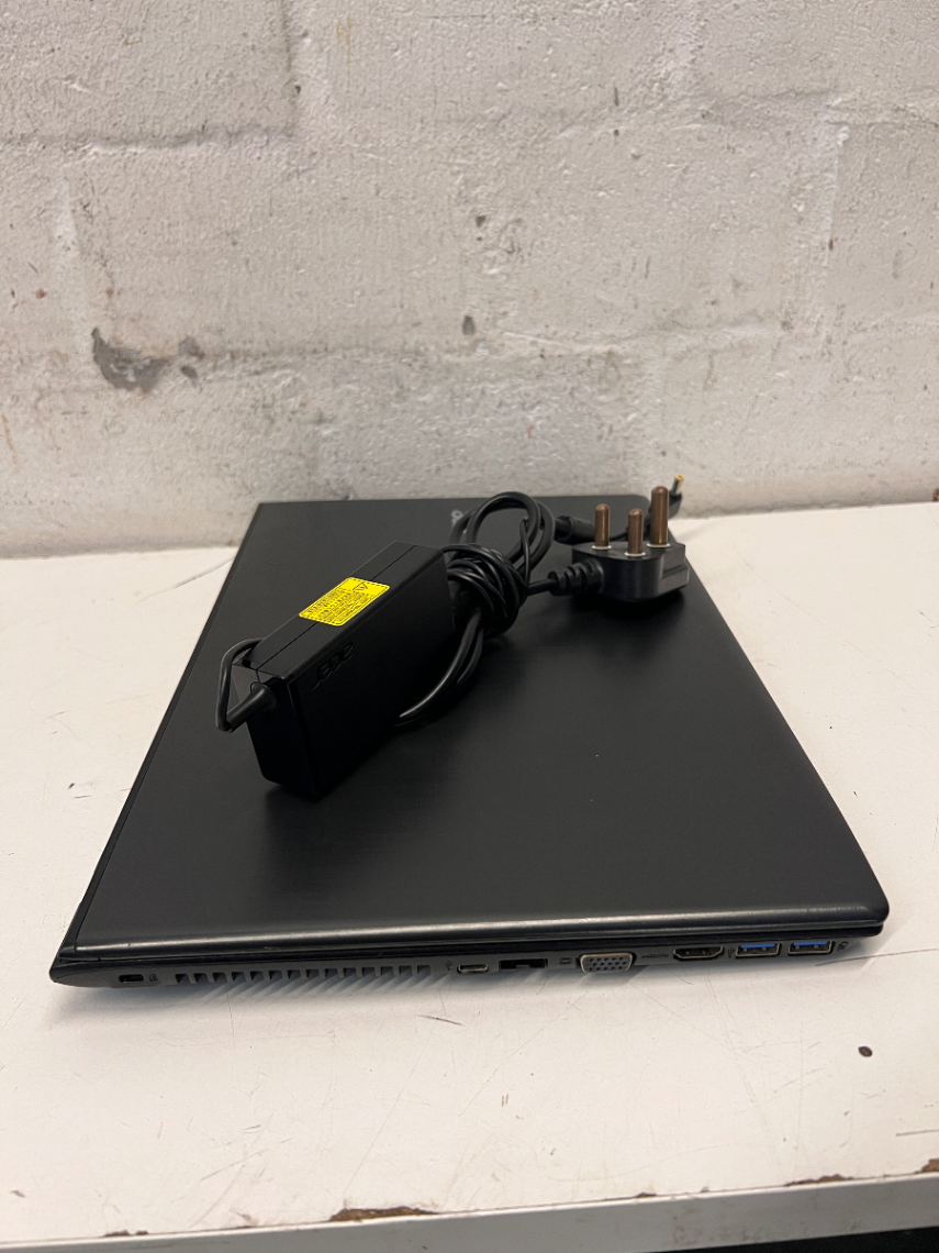 Acer Aspire E 15 Laptop in Matte Black — Good Working Order with  Keyboard