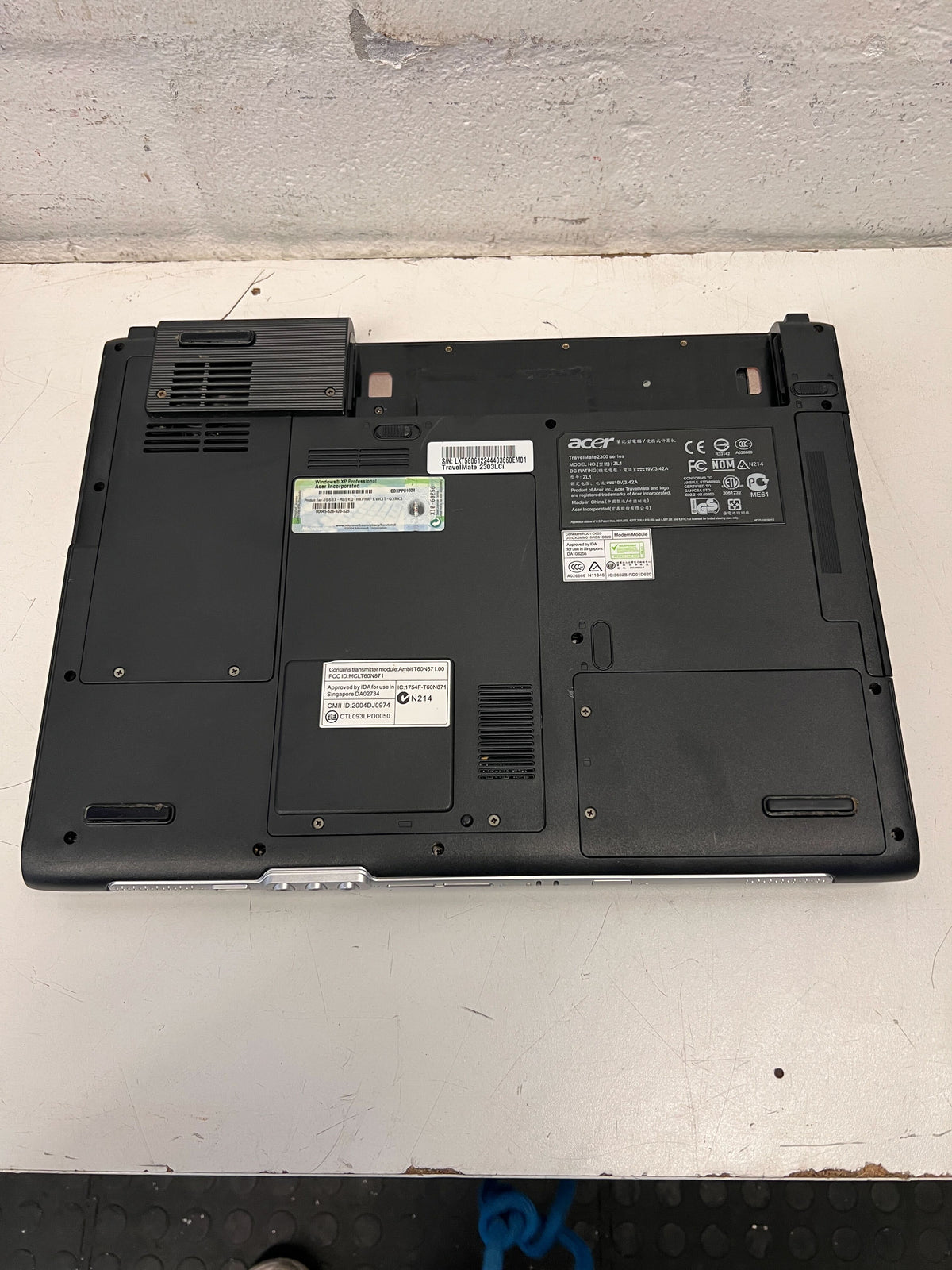 Acer 15.6" Silver Laptop – Partly Working- Keyboard Non-Functional- no battery