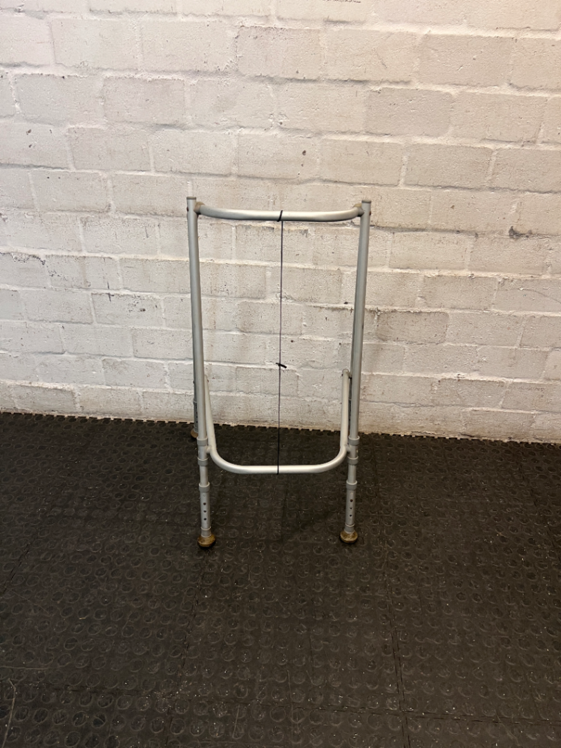 Adjustable Aluminium Mobility Walker