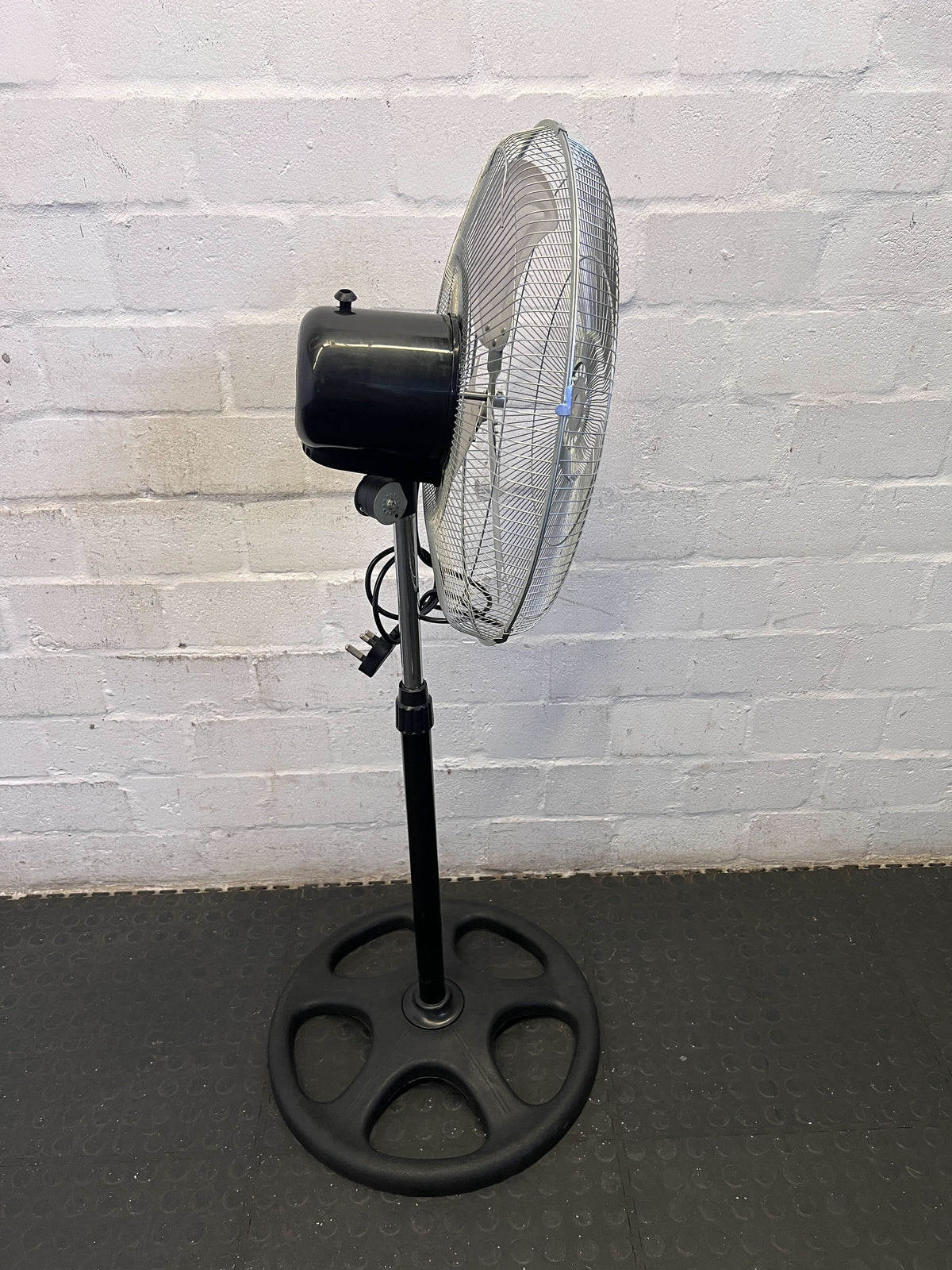 Adjustable Silver Stand Fan – Cool Comfort for Any Space